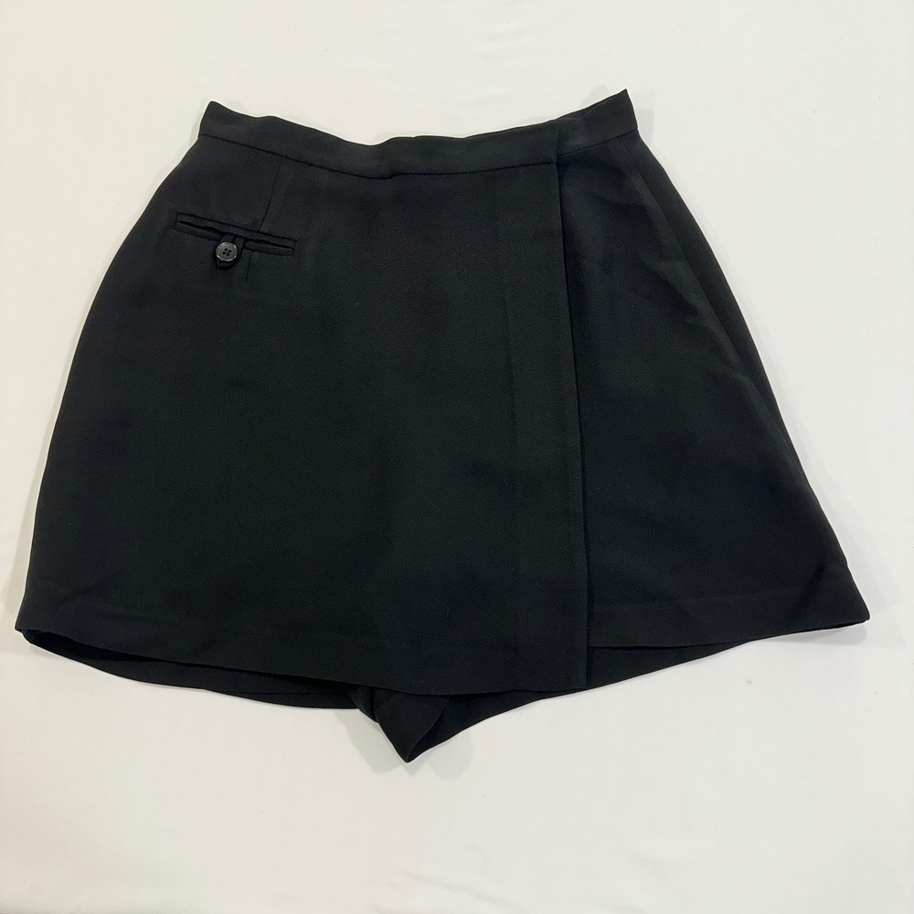 Banana‎ Republic Wrap Front Skort Women 2 Black Button Detail | Dark Academia